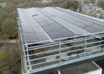 Installation rapide de modules solaires pour 130 appartements